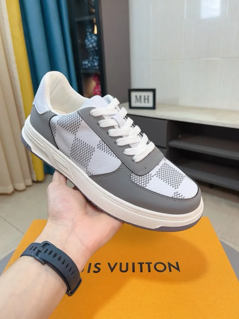 Men's shoes💰400🌹🌹[LV]🌹High-end men's shoes brand: Official website 1:1 Latest masterpiece: The upper is made of Italian imported first-layer cowhide with special materials➕Full genuine leather lining🔥, making walking more convenient and comfortable! Exclusive new style, stunning work [color]! Create a fashionable personality to set off your uniqueness! A must-have for trendy men! Classic🔥Number: 38-44